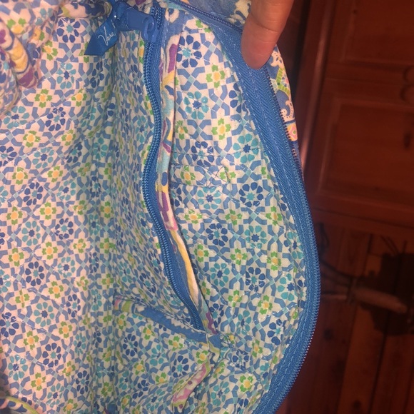 Vera Bradley purse. Colors green blue and white. Measures 10x5x4 - Picture 8 of 9